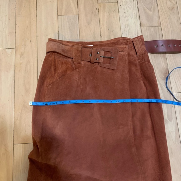 Vintage Lord & Taylor leather skirt - Picture 8 of 8